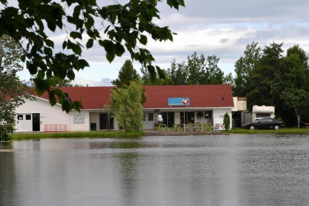 Camping & Chalets De La Demi-Lieue Otel Saint-Jean-Port-Joli Dış mekan fotoğraf